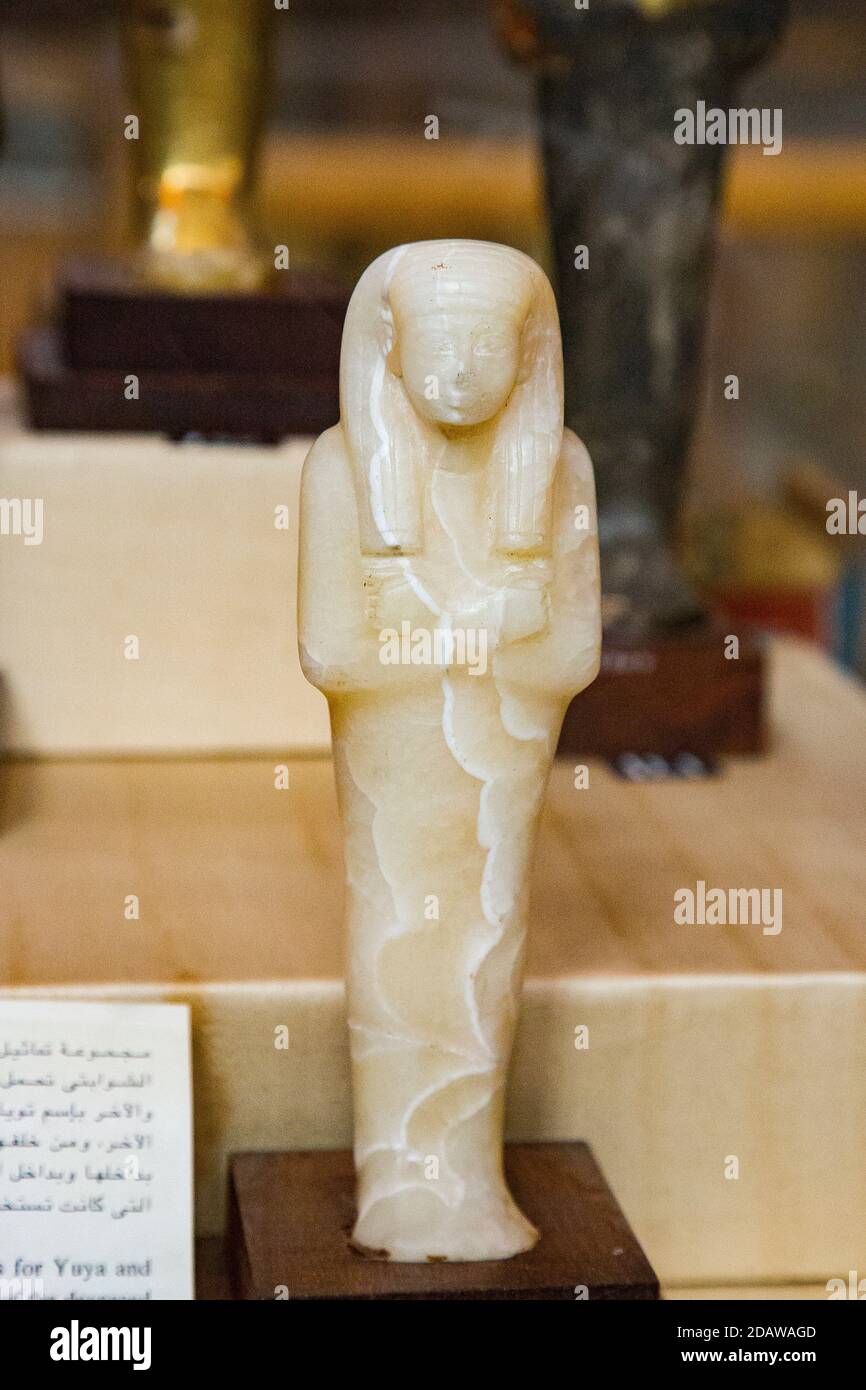 Ägypten, Kairo, Ägyptisches Museum, aus dem Grab von Yuya und Thuya in Luxor : Ushebti, in Alabaster. Stockfoto