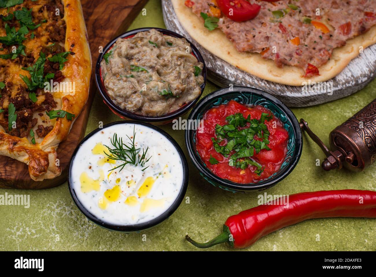 Baba ganoush, tzatziki und Tomate ezme Stockfoto