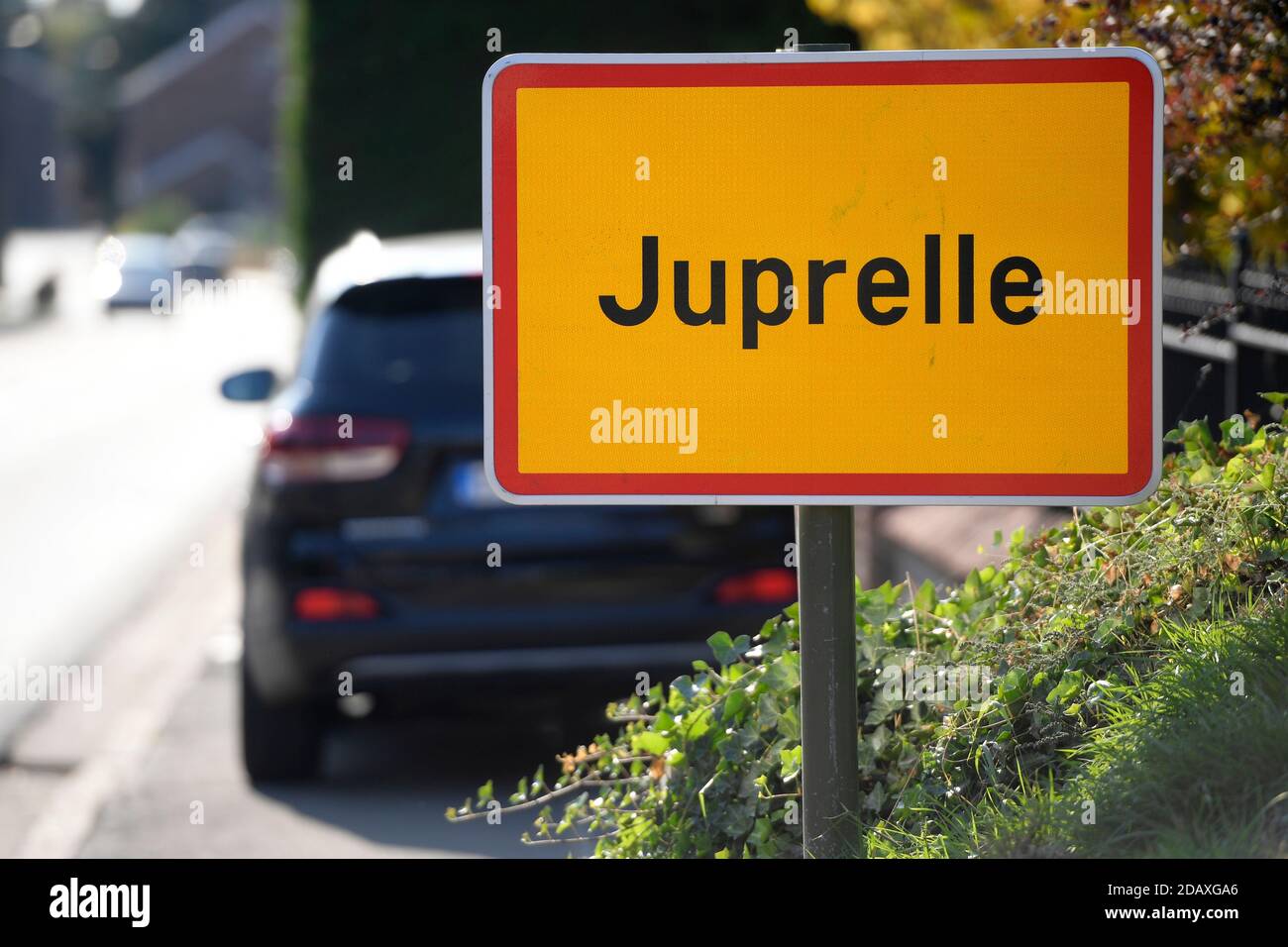 Abbildung zeigt den Namen der Gemeinde Juprelle auf einem Straßenschild, Dienstag 18 September 2018. BELGA FOTO YORICK JANSENS Stockfoto