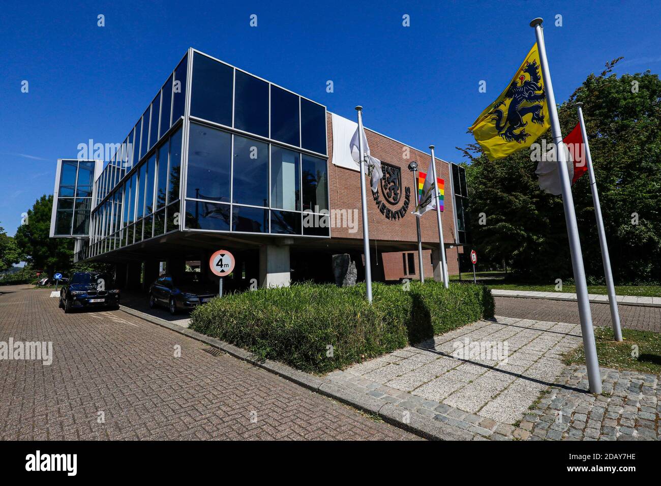 Abbildung zeigt das Rathaus von Sint-Pieters-Leeuw, Sonntag, 24. Mai 2020. BELGA FOTO THIERRY ROGE Stockfoto
