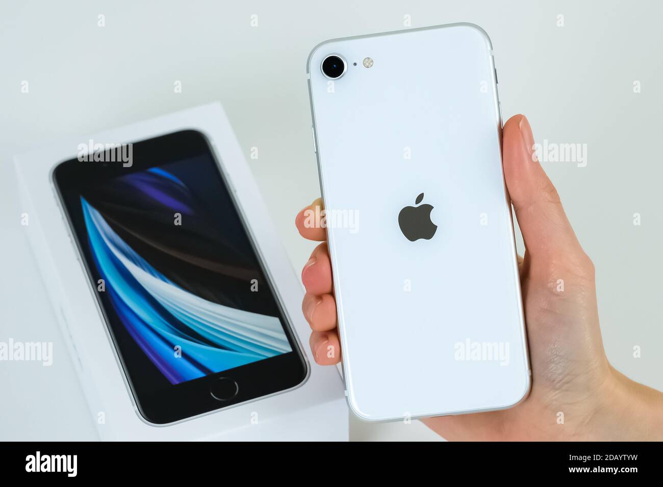 iphone se 2 generation jahr