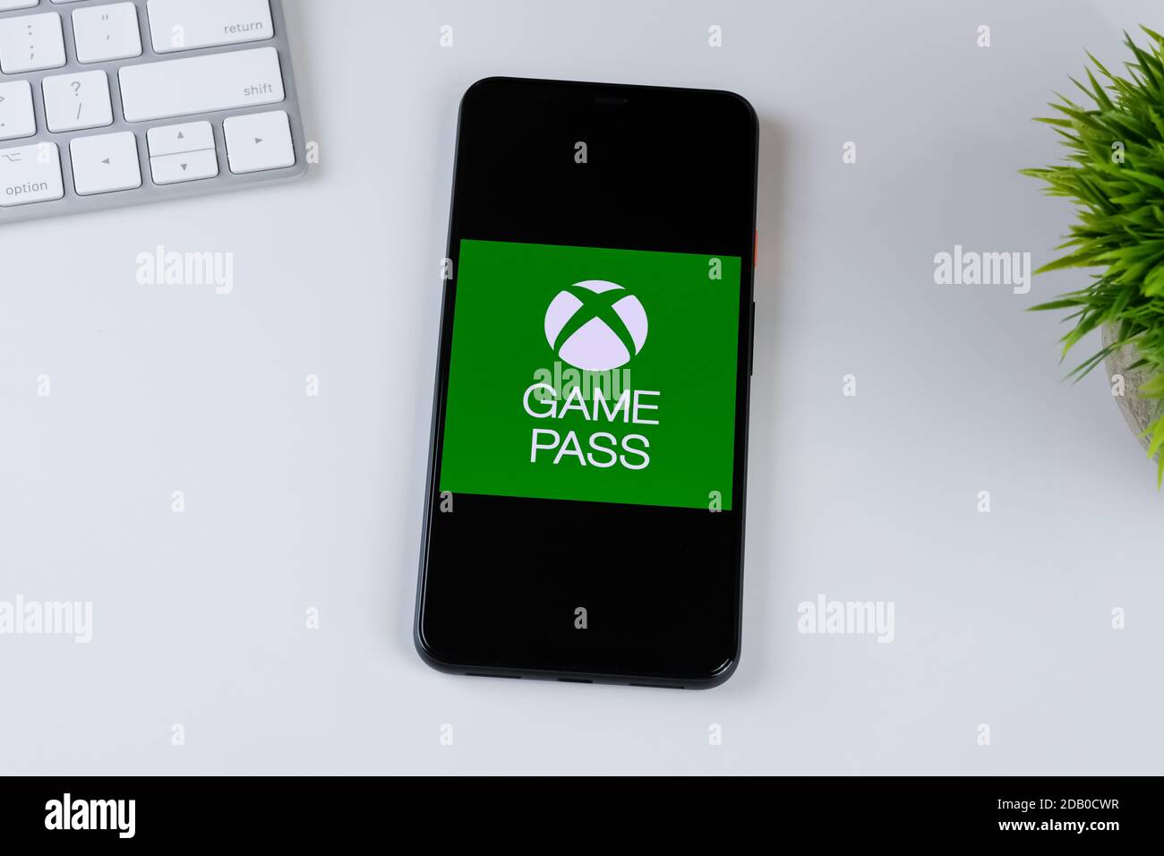 Xbox Game Pass App-Logo auf einem Smartphone-Bildschirm. Stockfoto