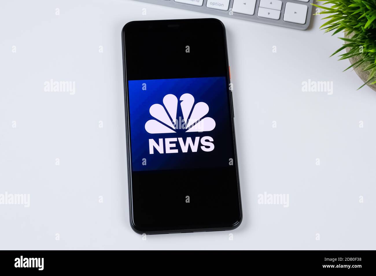 NBC News App-Logo auf einem Smartphone-Bildschirm. Stockfoto