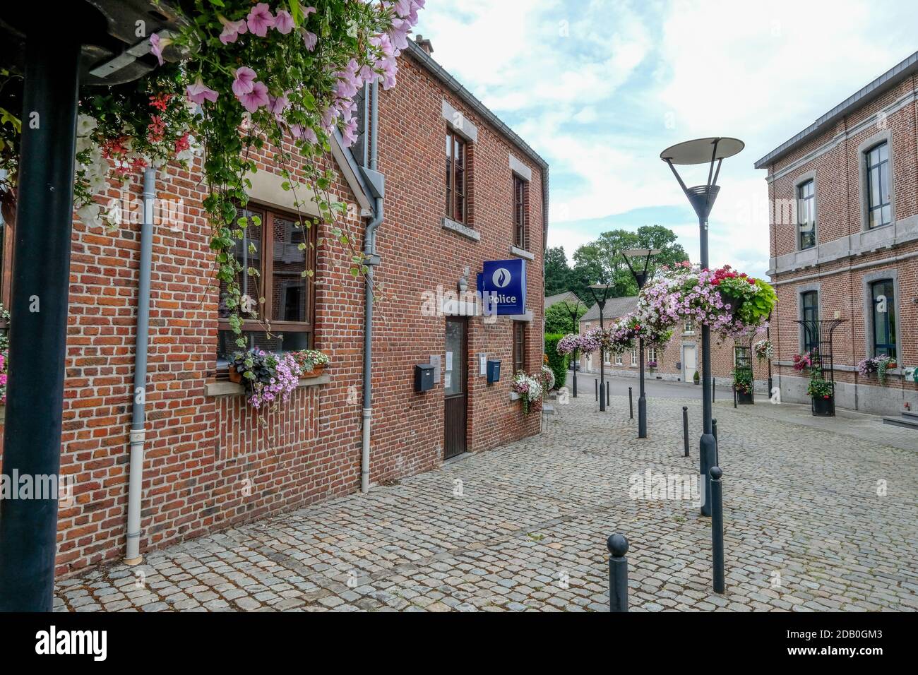 Abbildung Bild zeigt die Polizeistation in Burdinne, Sonntag, 26. Juli 2020. BELGA FOTO BRUNO FAHY Stockfoto