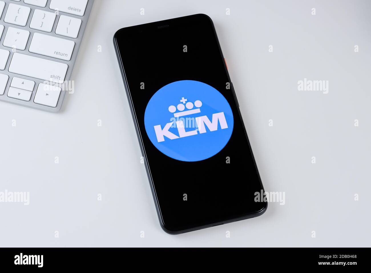 KLM-App-Logo auf einem Smartphone-Bildschirm. Stockfoto