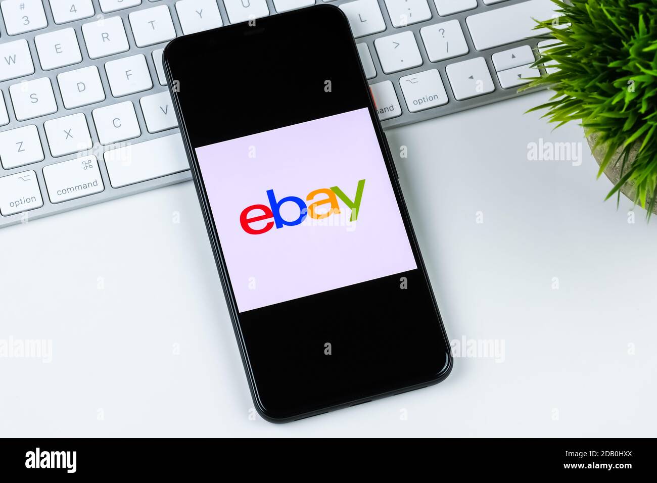 EBay App-Logo auf einem Smartphone-Bildschirm. Stockfoto