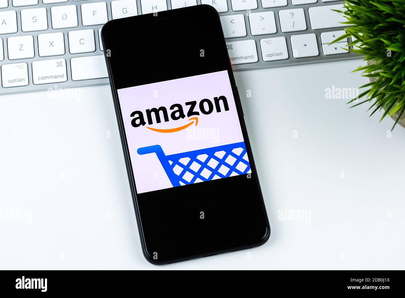 Amazon App-Logo auf einem Smartphone-Bildschirm. Stockfoto