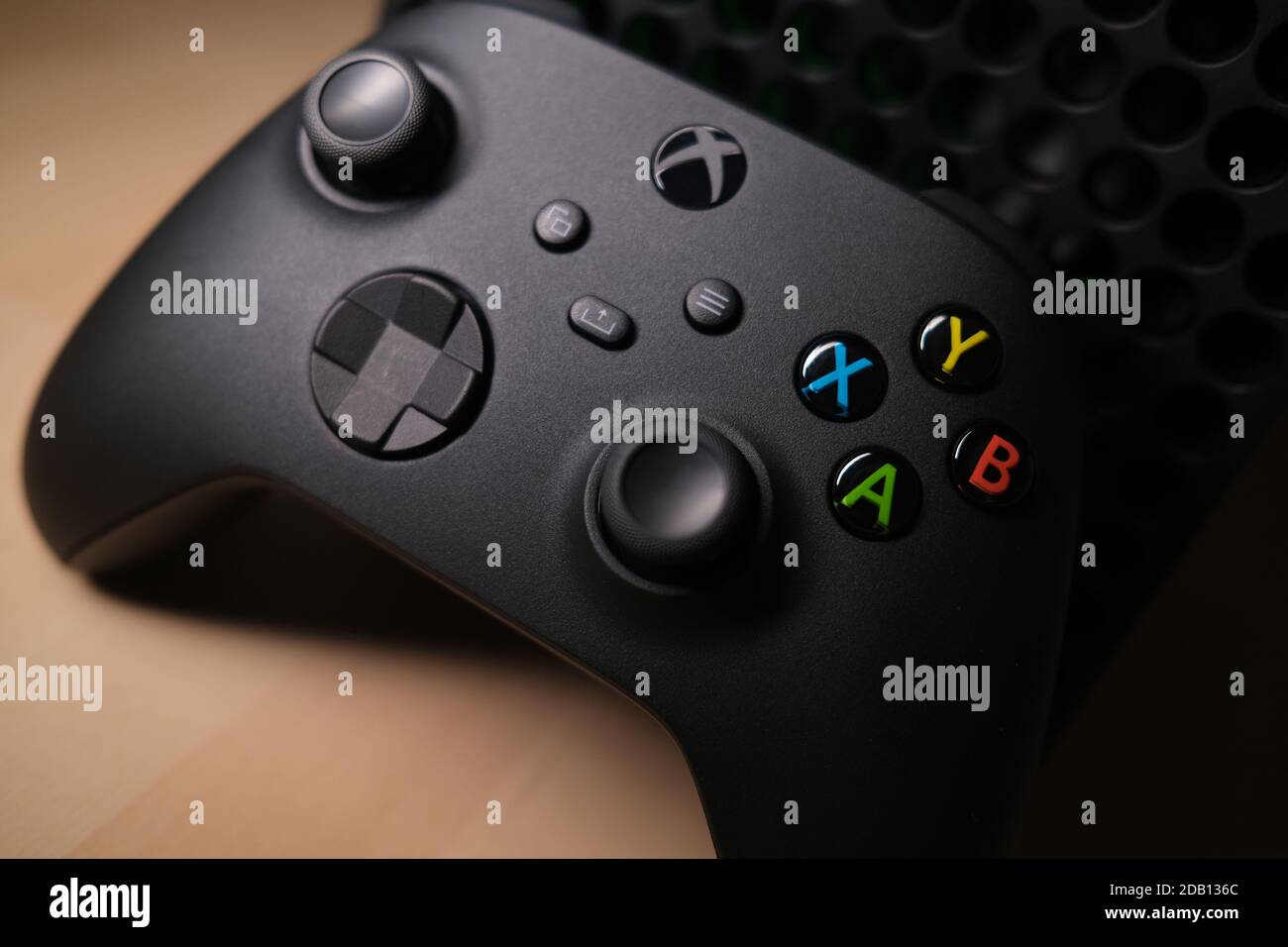 MADRID, SPANIEN - 10. November 2020: Fotoshooting und Testen von Xbox Series X-Produkten Stockfoto