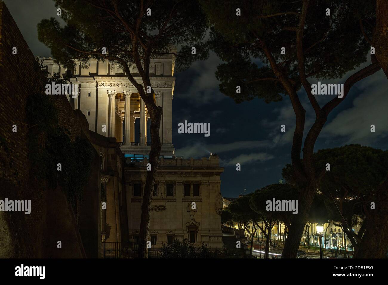 Der Altar des Vaterlandes in einer Nacht Blick von der Scala dell'Arce Capitolina. Rom, Latium, Italien, Europa Stockfoto