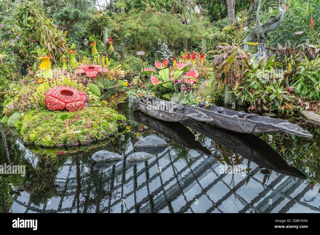 Ausstellung im Wintergarten des Cloud Forest in Gardens by the Bay, Singapur Stockfoto