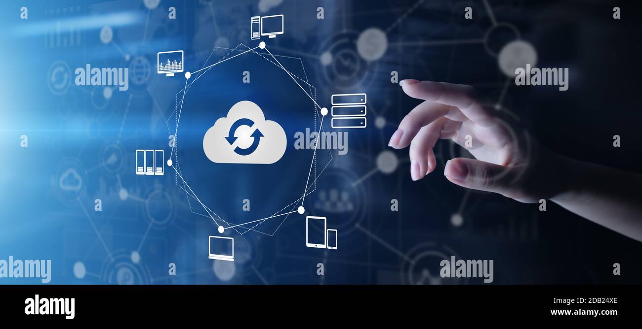 Cloud-Technologie Computing und Datenspeicherung. Internet- und Netzwerkkonzept auf virtuellem Bildschirm Stockfoto