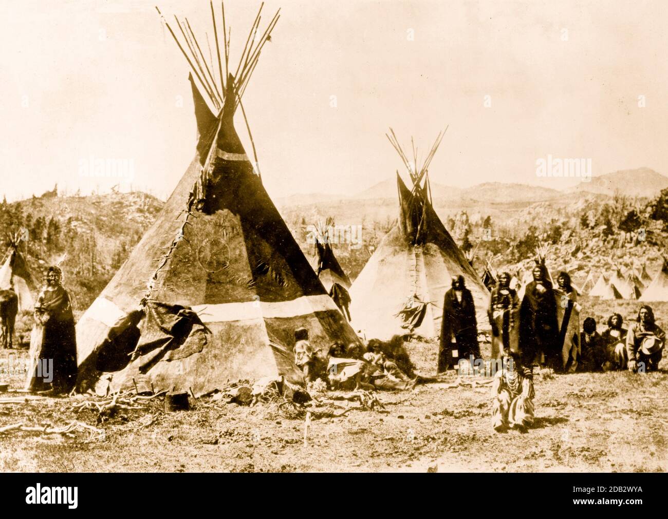 Shoshoni Indianer - Haut Tepees . Stockfoto