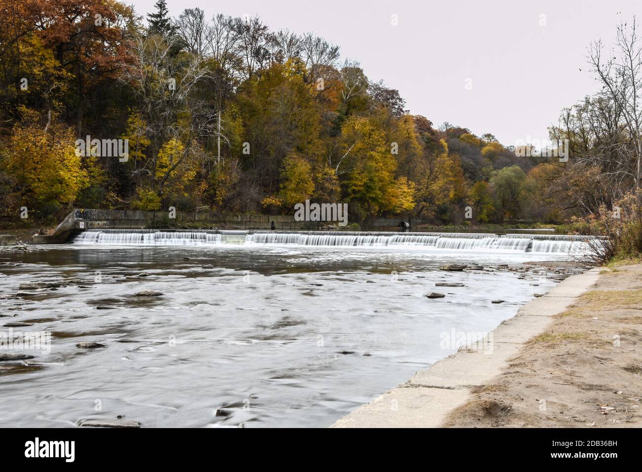 Der Humber, der durch den Etienne Brule Park führt Stockfoto