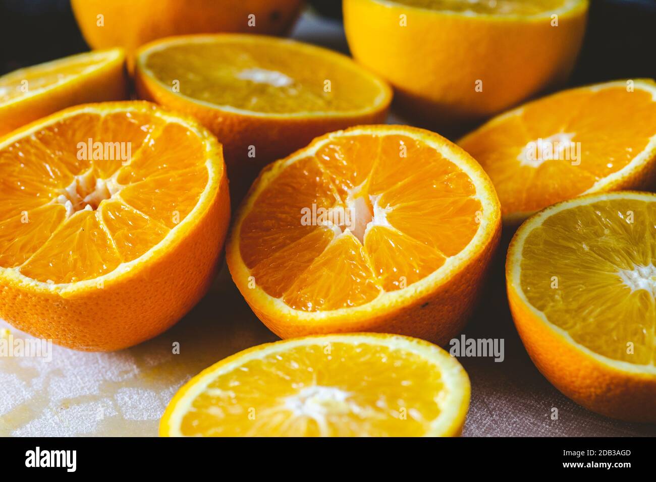 Orangen zum Entsaften für Orangensaft - FOODPIX Stockfoto