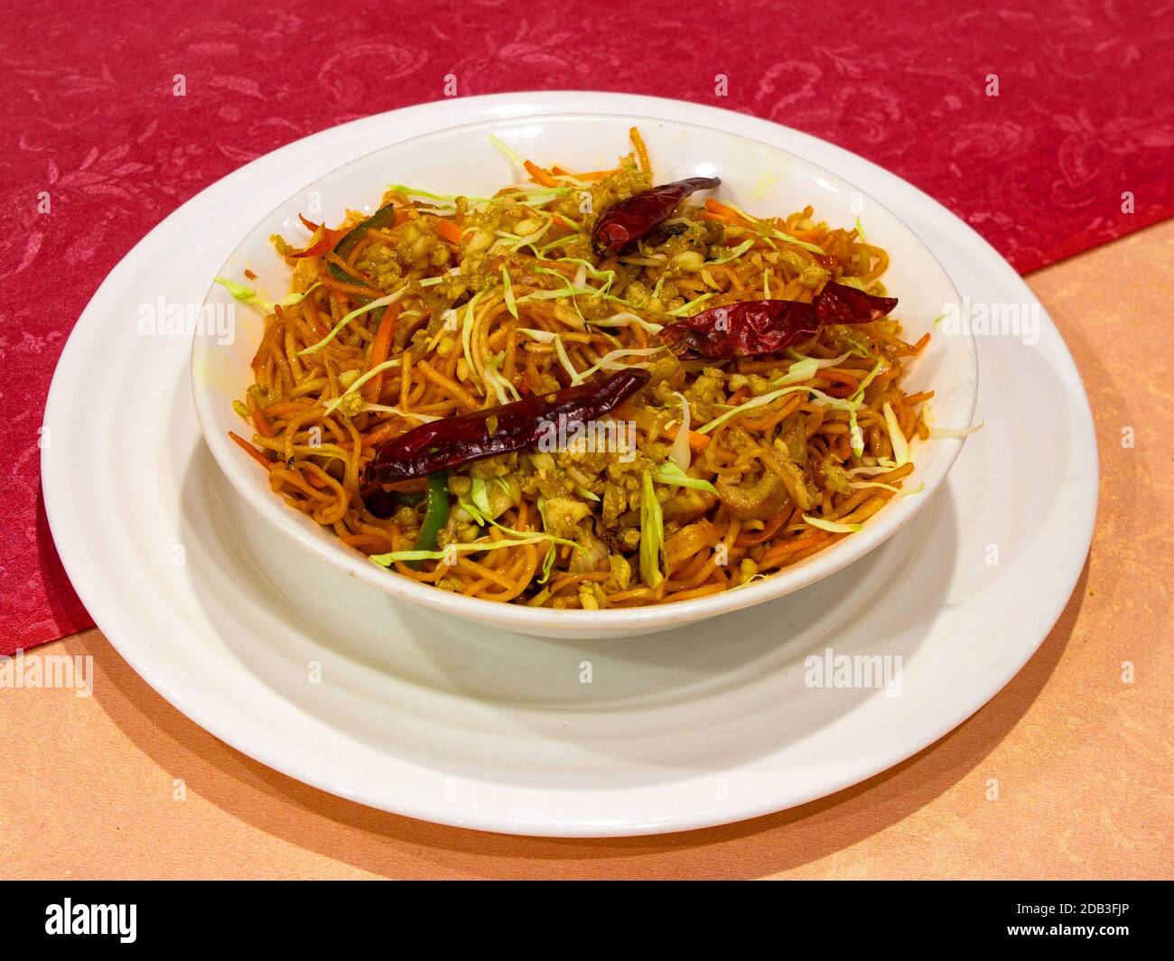 Vegetalbe Nudeln / Hakka Nudeln / Chinesische Nudeln Stockfoto