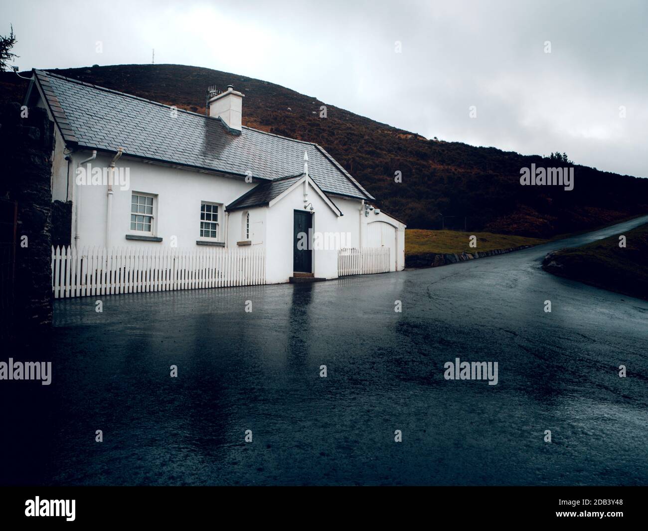 Weißes Haus in Irland Stockfoto