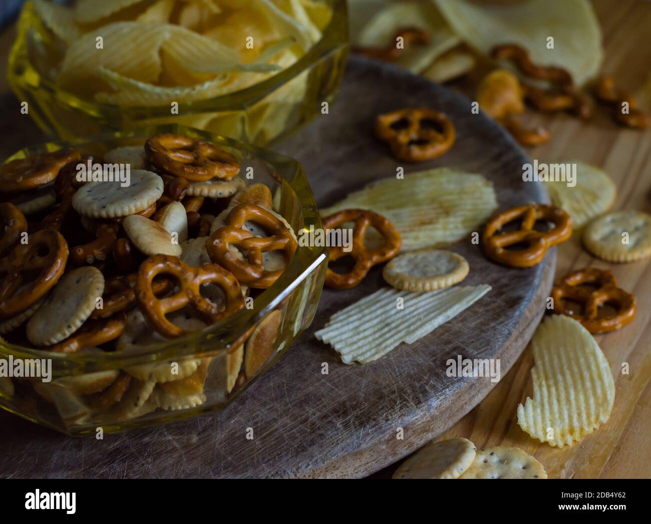 Viele salzige Snacks mischen sich Stockfoto