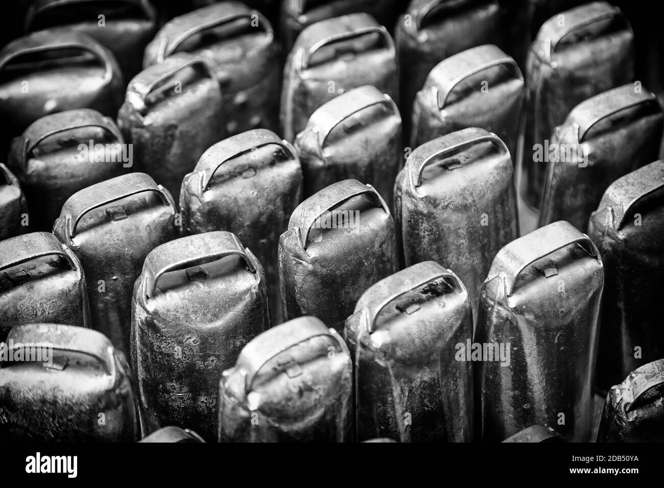 Kuhglocken Metall Handwerk, Detail der Handwerkskunst in Bronze Stockfoto