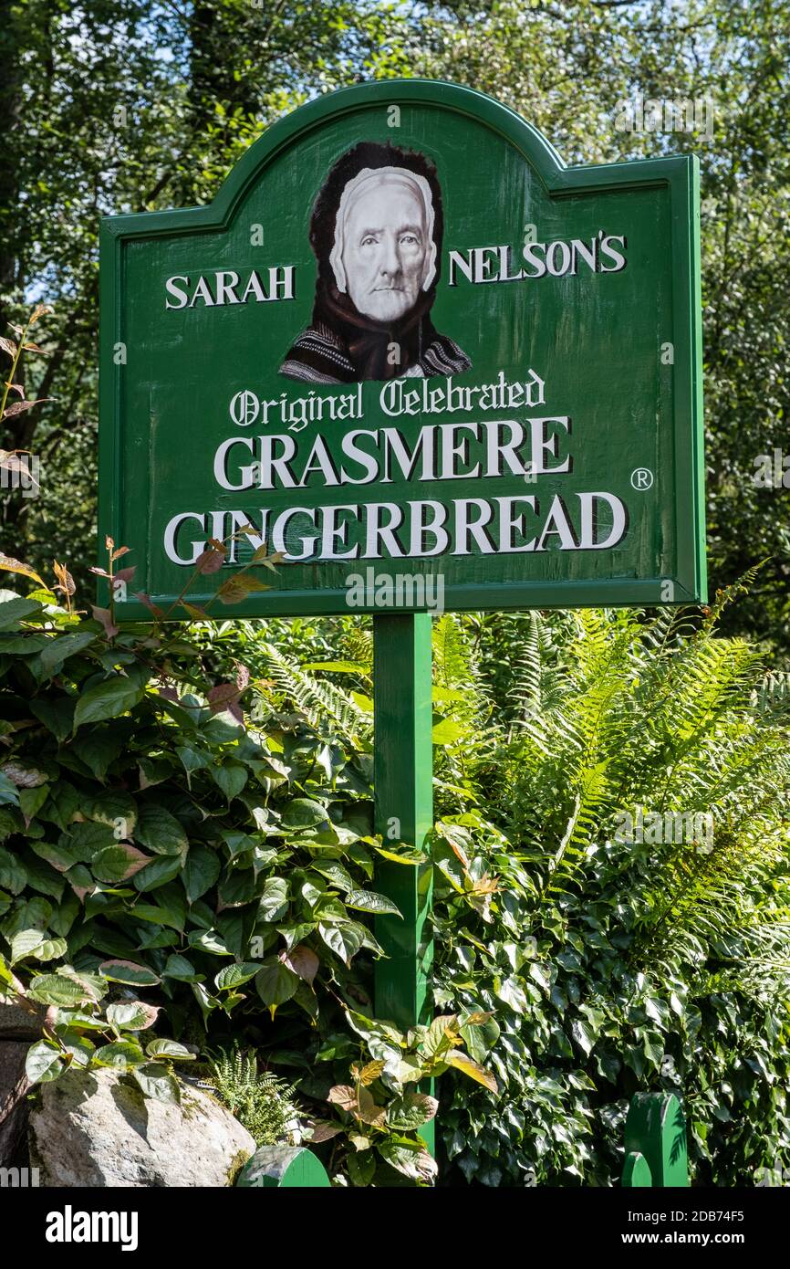 Melden Sie sich am berühmten Grasmere Gingerbread Shop am See an Bezirk in England Stockfoto