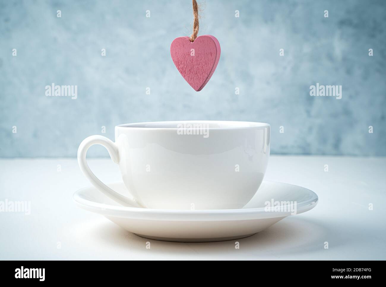 Hangt An Einem Faden Stockfotos Und Bilder Kaufen Alamy