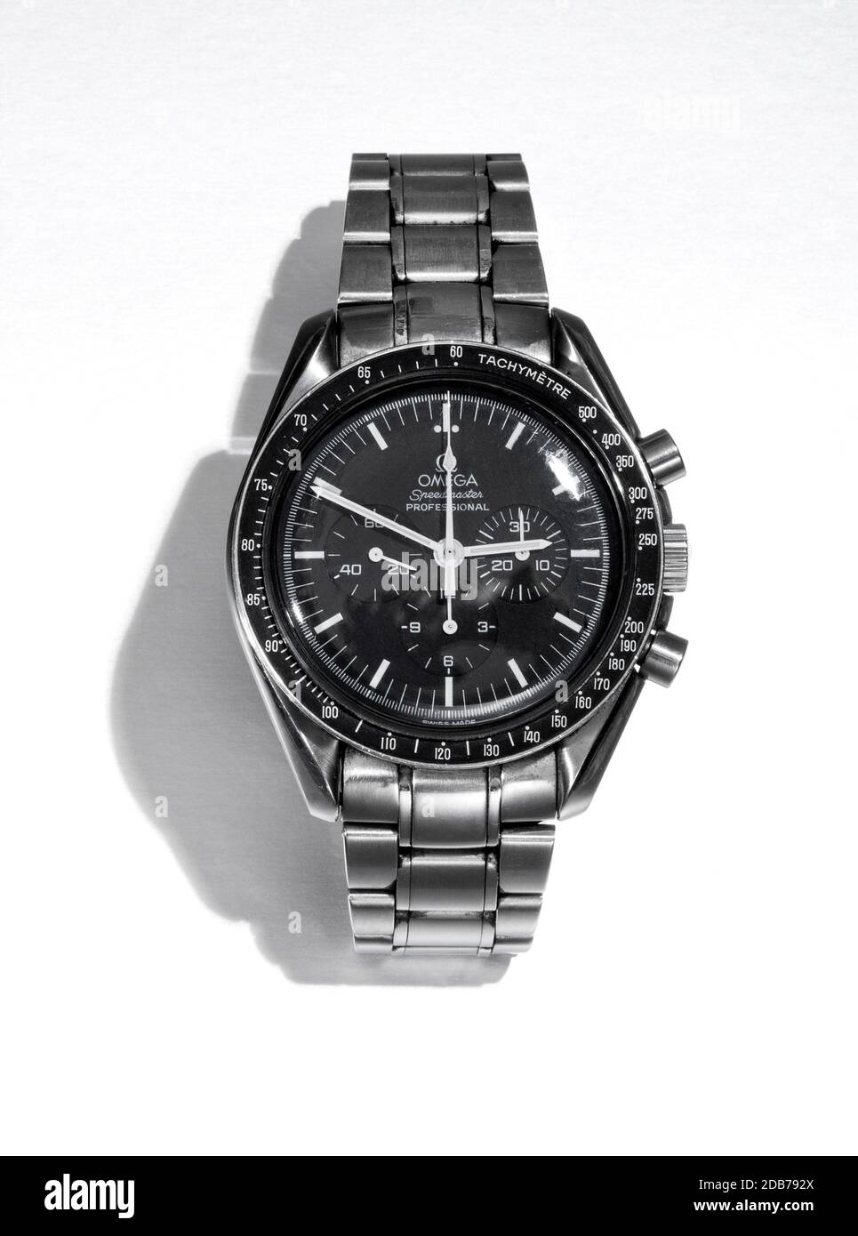 Seltene Omega 8 Tag Auto Armaturenbrett Uhr mit chronograph Stockfotografie  - Alamy