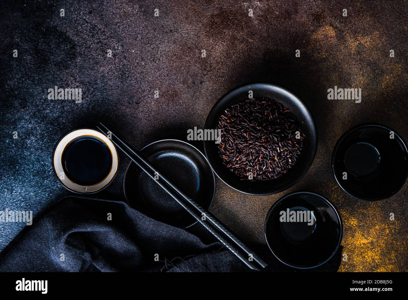 Asiatisches Restaurant mit schwarzem Reis Stockfoto