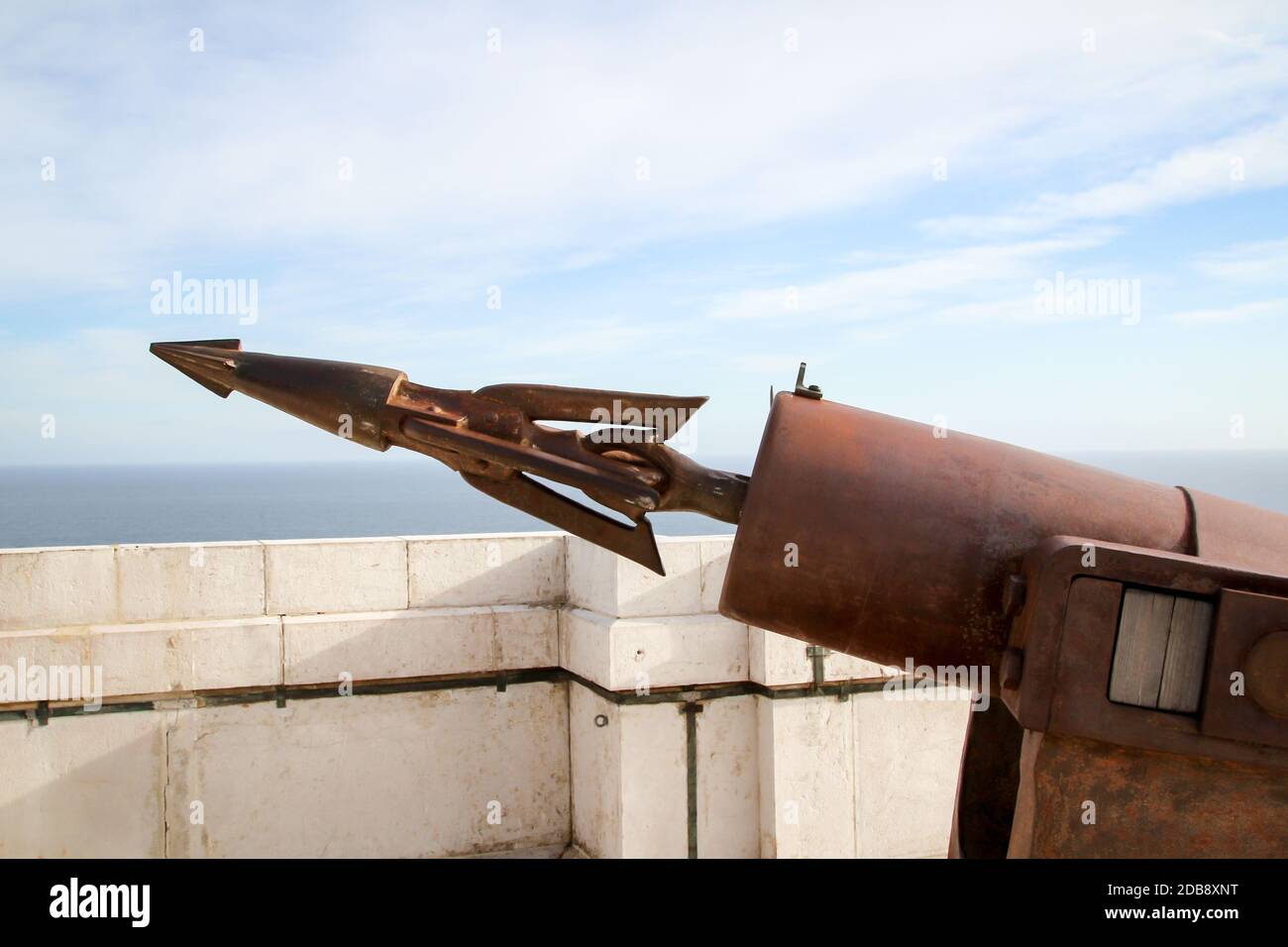 Nahaufnahme einer alten rostigen Walfangharpune Stockfoto