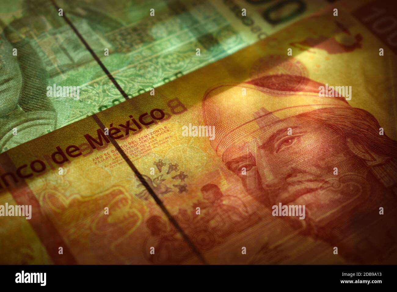 Nahaufnahme der mexikanischen Währung in Transparenz Stockfoto