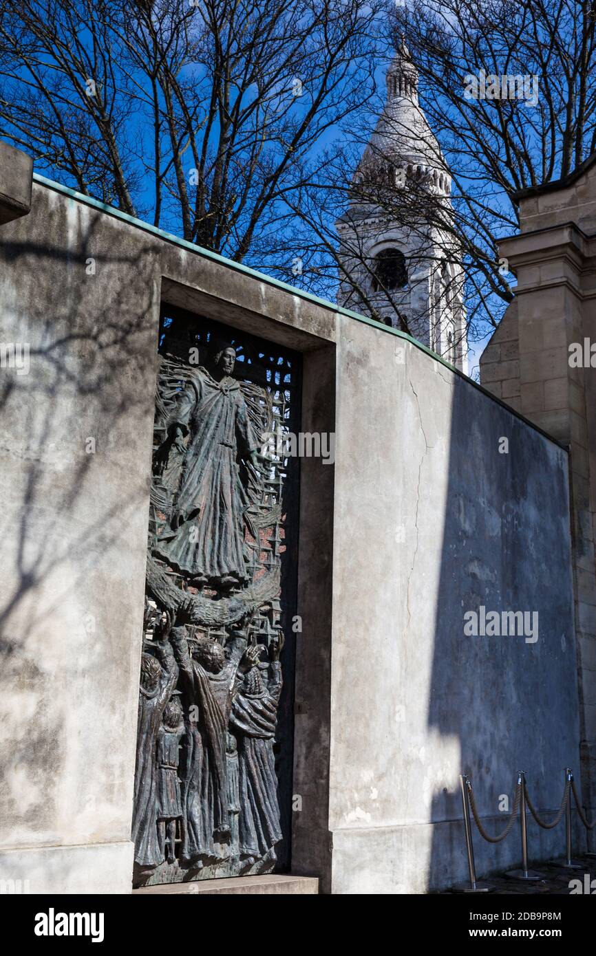 Calvary Friedhof an der berühmten Montmartre Viertel in Paris. Stockfoto