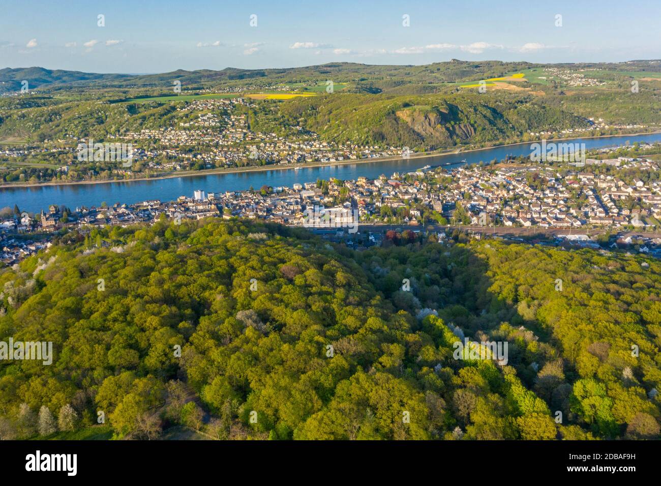 Luftaufnahme des Rheintals und der Städte Remagen und Erpel Frühling Deutschland Stockfoto