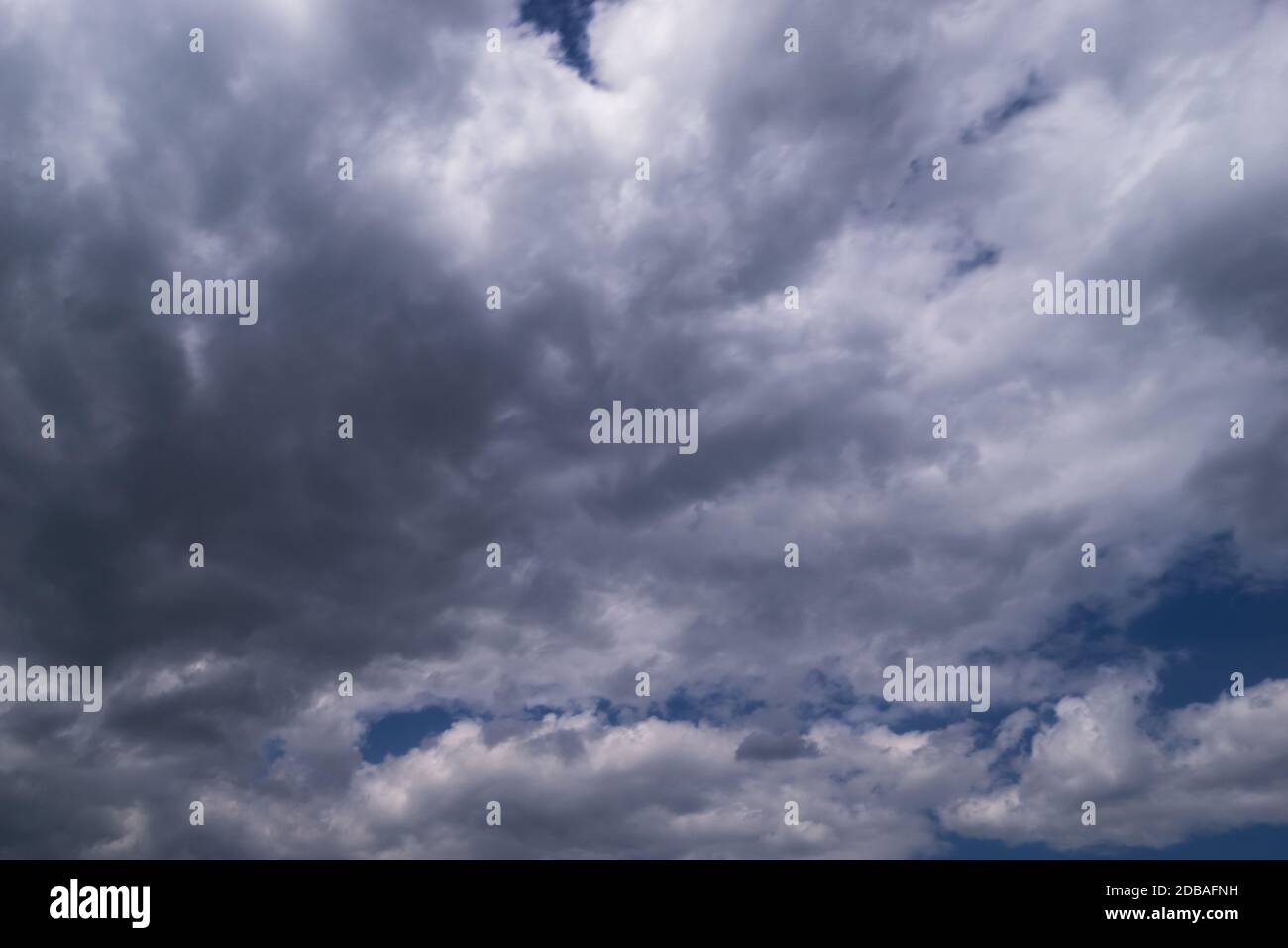 Dramatischer Himmel Mit Wolken, Hintergrund Stockfoto