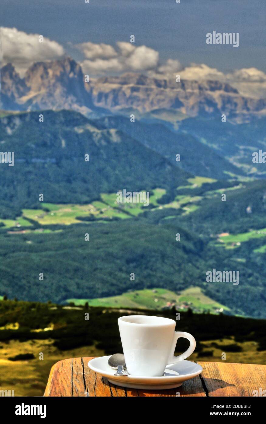 Espresso auf einer Berghütte Stockfoto