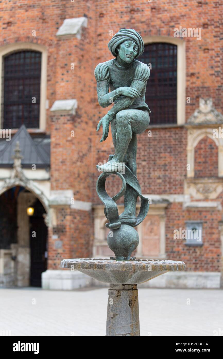 Figurenschüler, Kopie der Form vom Altar von Veit Stoss, Brunnen auf dem Platz der Heiligen Maria, Krakau, Polen Stockfoto