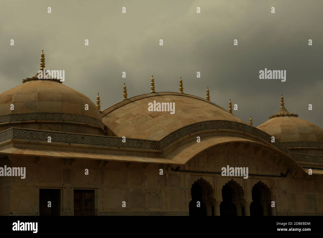 Dächer von Mirror Palace (Sheesh Mahal) innerhalb Amer Fort Complex in Amer, Rajasthan, Indien. Stockfoto