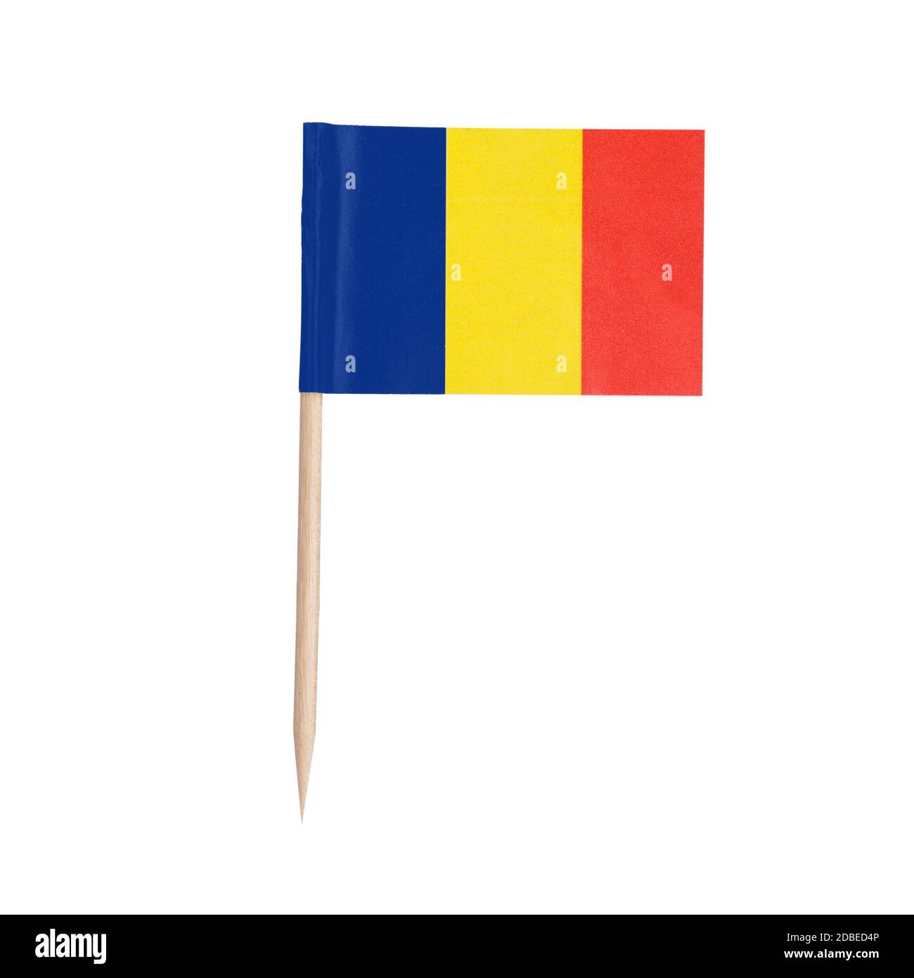 Miniatur-Papier-Flagge Rumänien. Isolierte rumänische Zahnstocher Flagge Zeiger auf weißem Hintergrund. Stockfoto