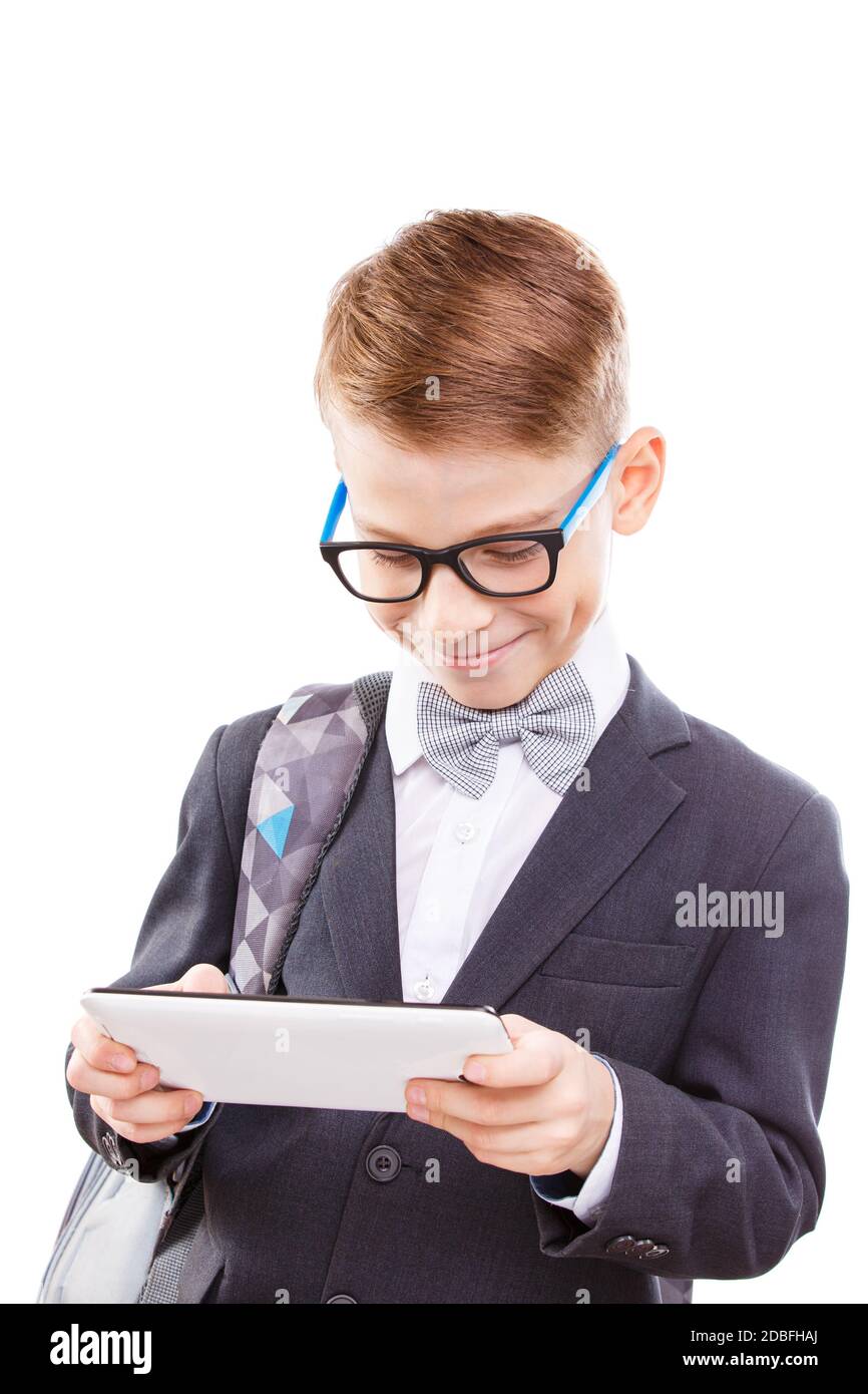 Junge Studentin mit Tablet-PC isoliert auf weiß Stockfoto