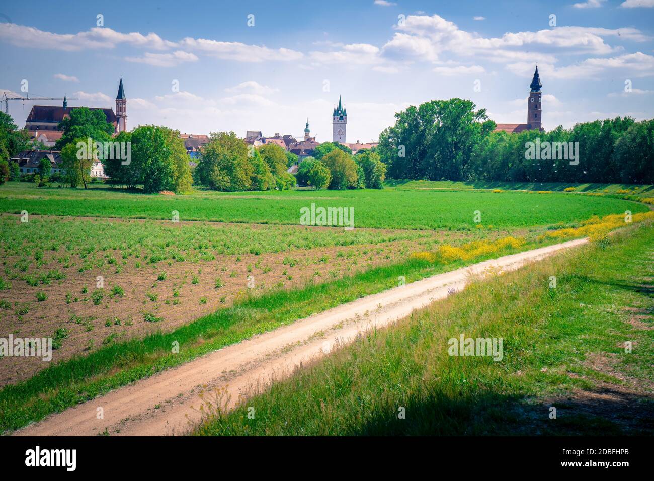 Wandern rund um die Insel GstÃ¼t in Straubing Niederbayern. Stockfoto