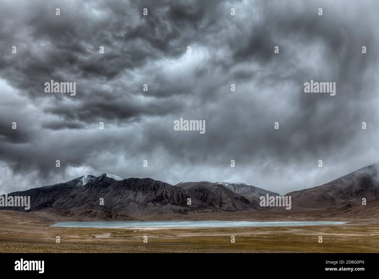 Hoher Dynamikbereich Bild der Himalaya See Kyagar Tso, Ladakh, Indien Stockfoto