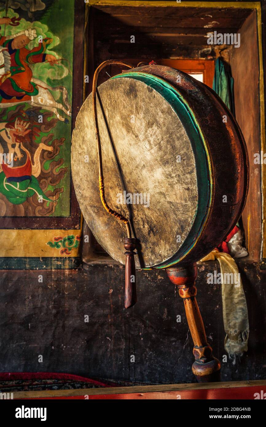 Gong in Lamayuru Gompa (tibetisch-buddhistisches Kloster). Ladakh, Indien. Ladakh, Indien Stockfoto