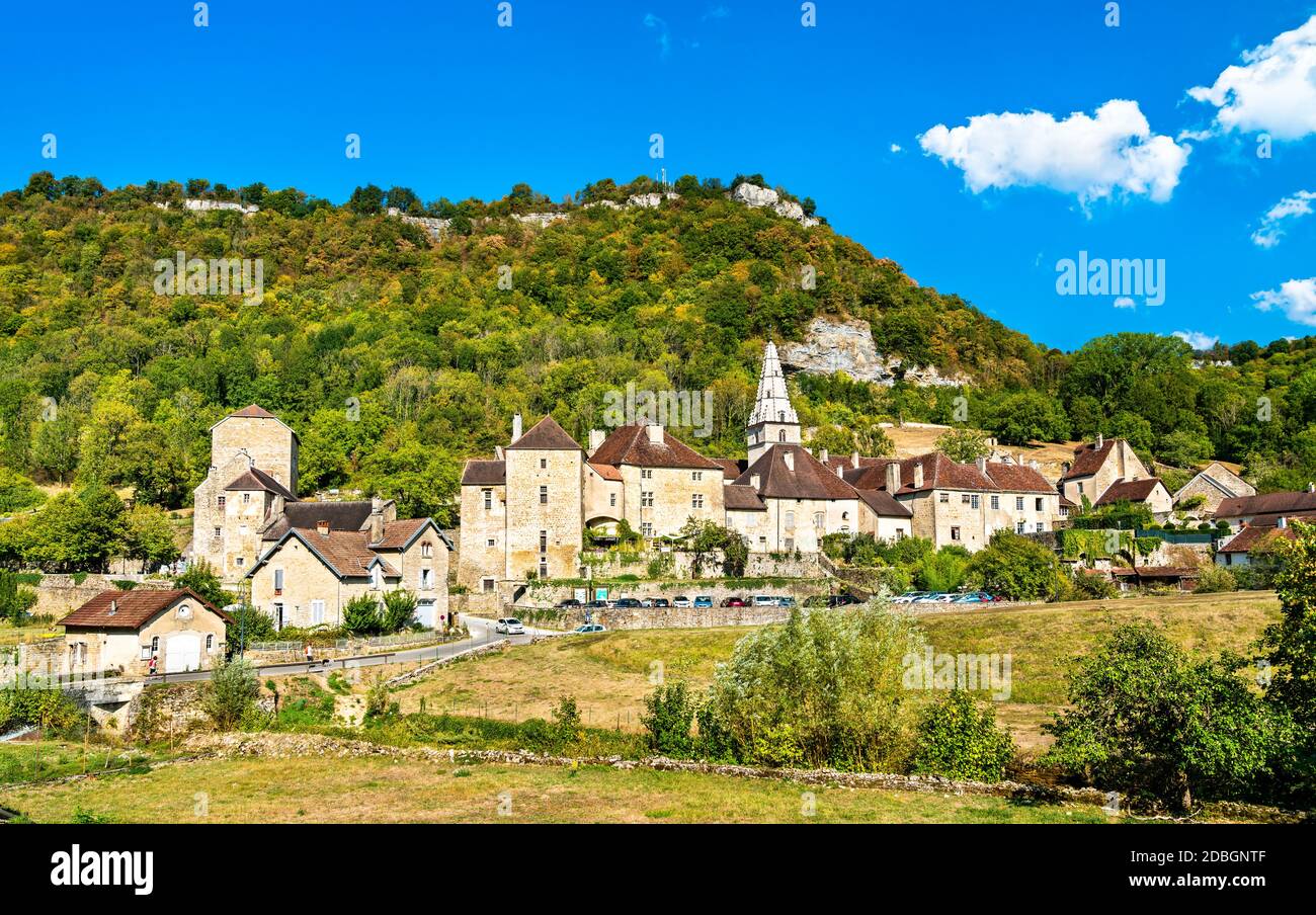 Dorf Baume-les-Messieurs in Frankreich Stockfoto