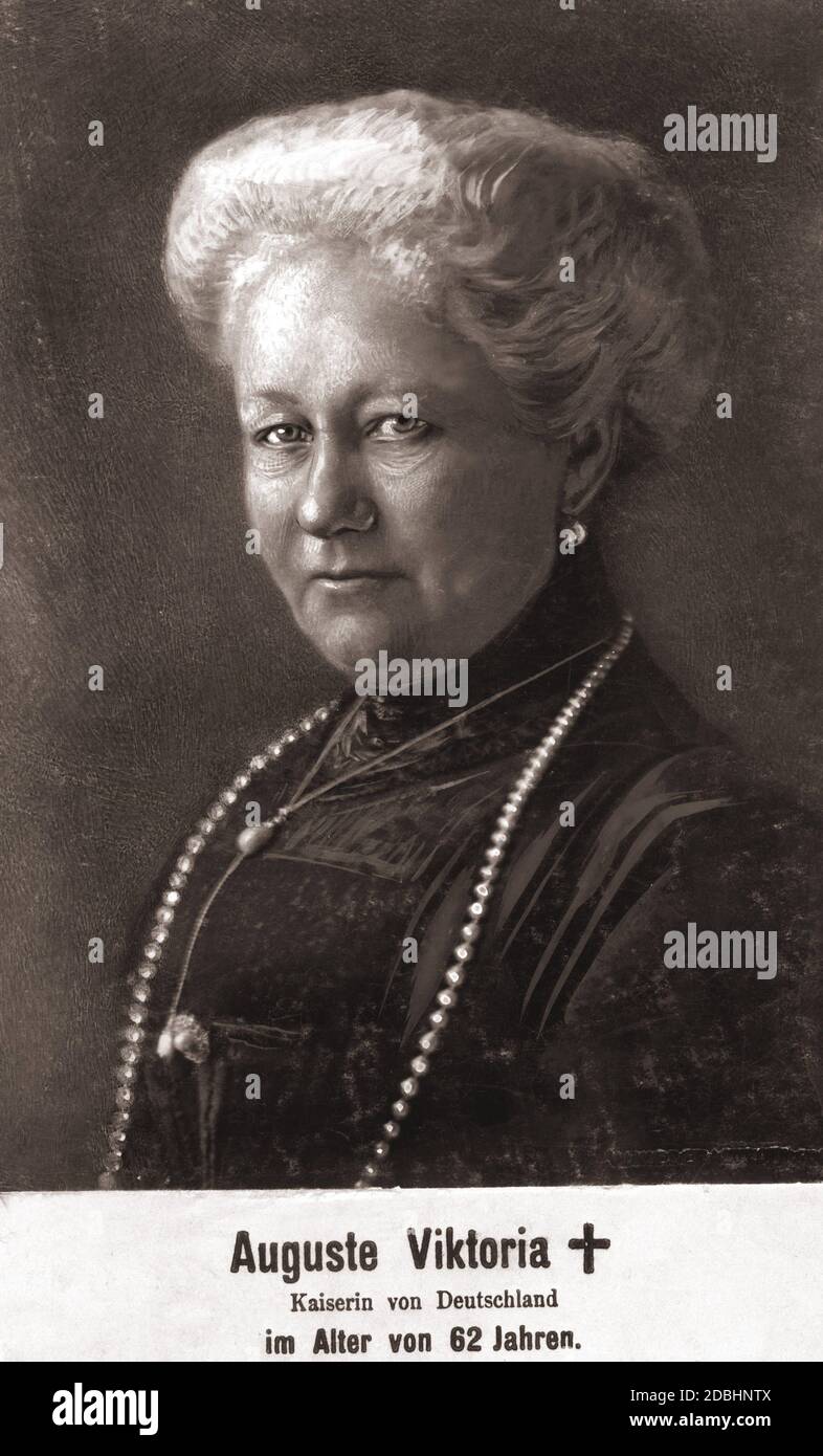 Das Porträt zeigt die ehemalige Kaiserin Augusta Victoria im Alter von 62 Jahren kurz vor ihrem Tod am 11. April 1921. Stockfoto