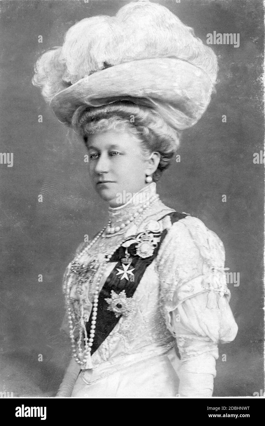 Das Porträt zeigt Kaiserin Augusta Victoria im Jahr 1907. Stockfoto
