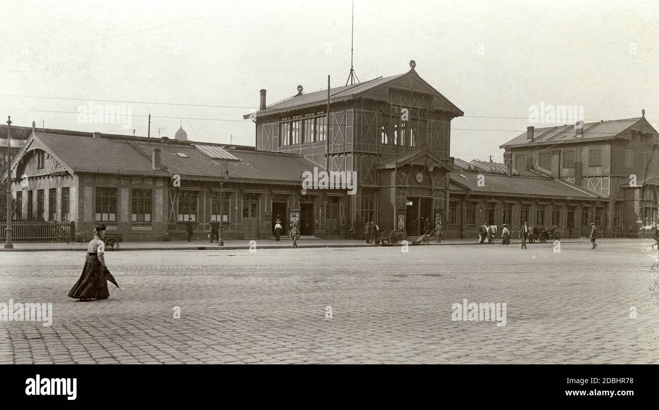 Blick auf den Bahnhof Charlottenburg in Berlin. Stockfoto