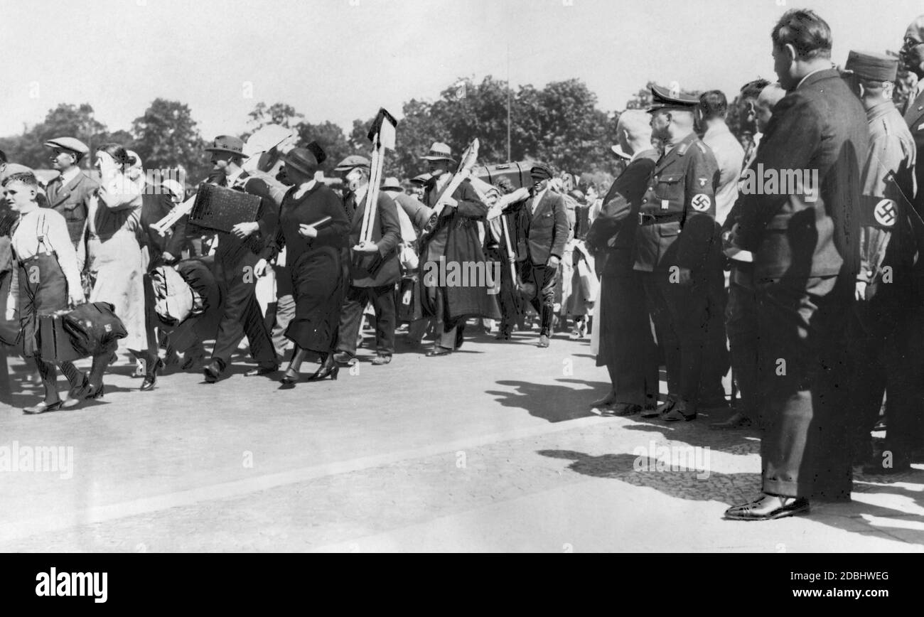 Reichsarbeitsdienst Schwarzweiß-Stockfotos und -bilder - Alamy