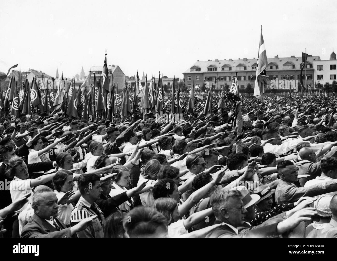 Blick auf den Gruß an die Saar bei der Morgenfeier im Stadion von Trier. Stockfoto