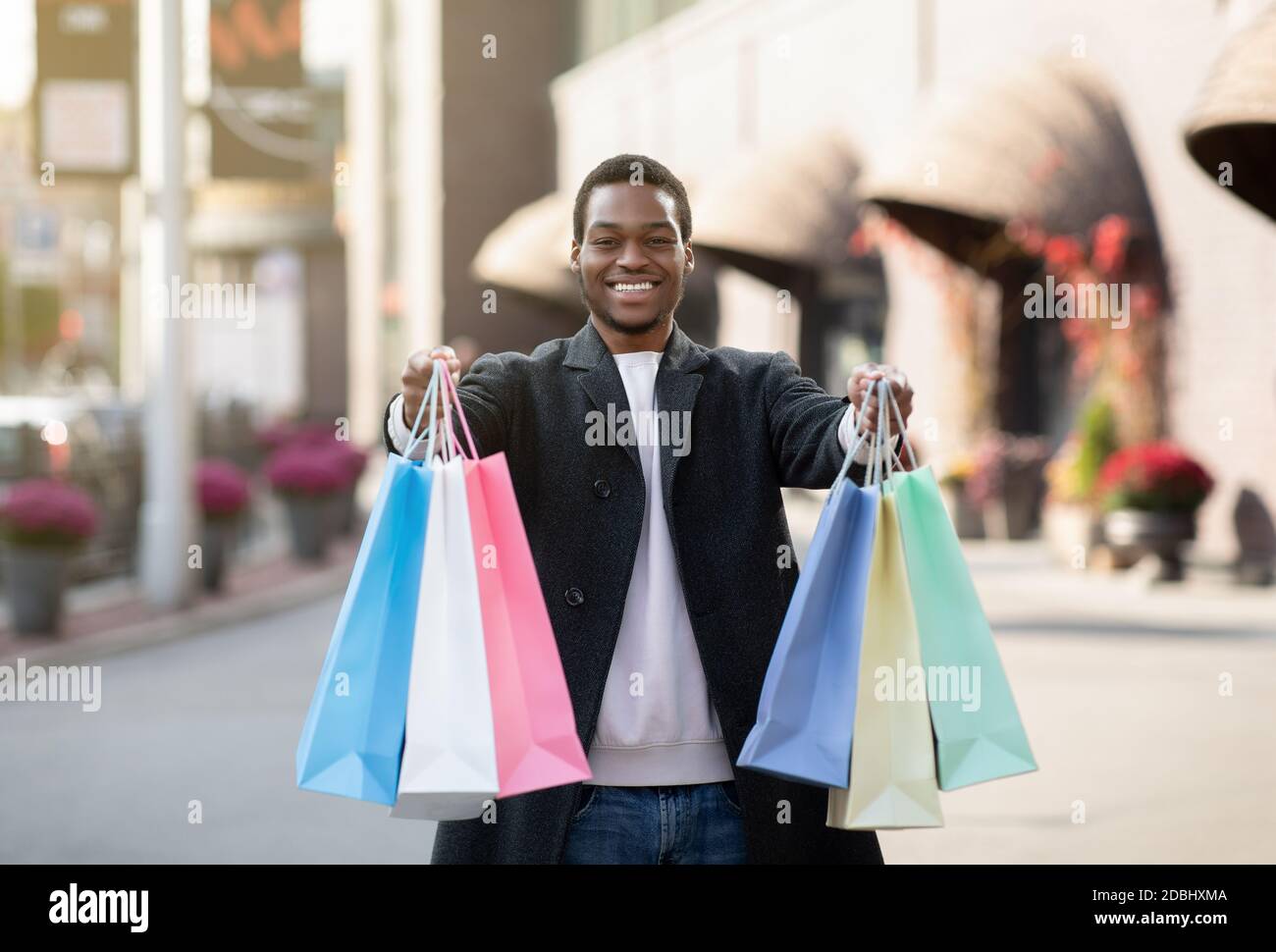 Beginn der Verkaufssaison und Black Friday für Shopaholic vorher Feiertage Stockfoto