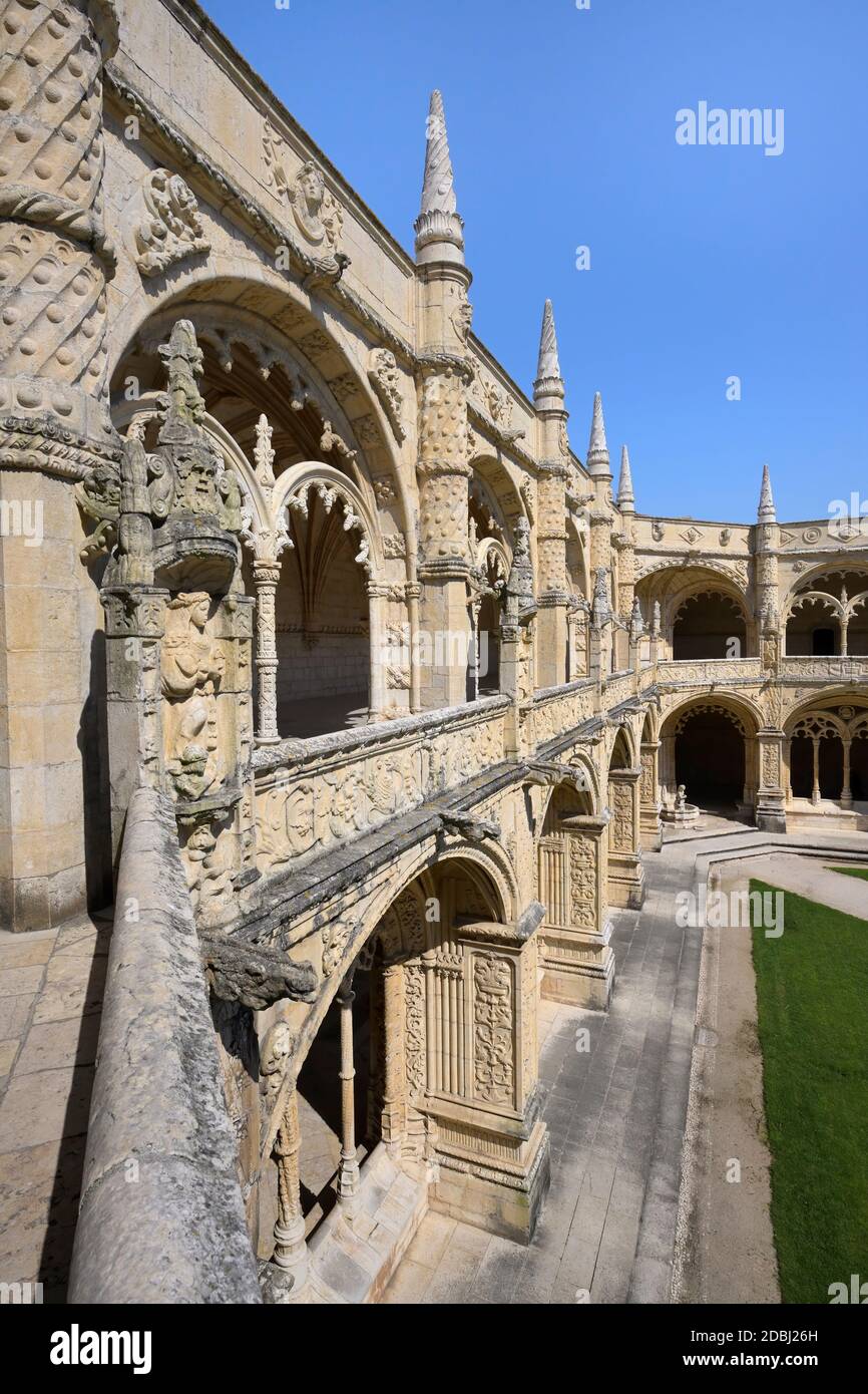Innenhof Detail, Kloster der Hieronymiten (Mosteiro dos Jeronimos), UNESCO-Weltkulturerbe, Belem, Lissabon, Portugal, Europa Stockfoto