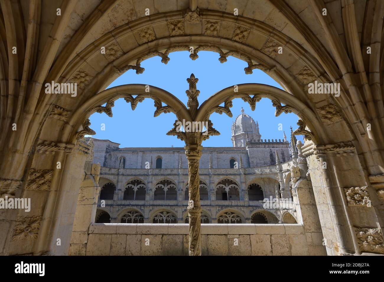 Manuelinische Ornamentik im Kreuzgang, Kloster der Hieronymiten (Mosteiro dos Jeronimos), UNESCO-Weltkulturerbe, Belem, Lissabon, Portugal Stockfoto
