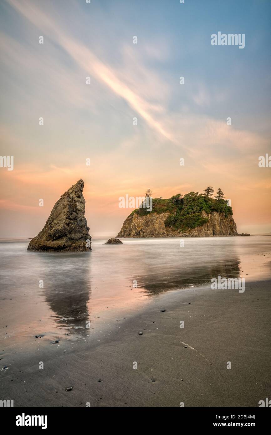 Sonnenaufgang am Ruby Beach im Olympic National Park, UNESCO Weltkulturerbe, Staat Washington, Vereinigte Staaten von Amerika, Nordamerika Stockfoto