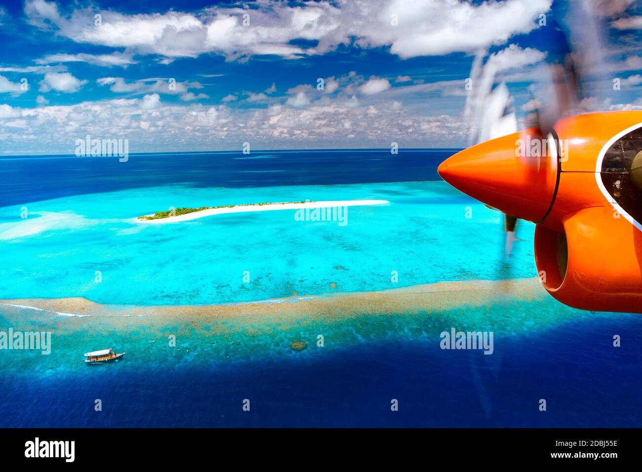 Luftaufnahme von Insel und Wasserflugzeug, Male Atoll, Malediven, Indischer Ozean, Asien Stockfoto